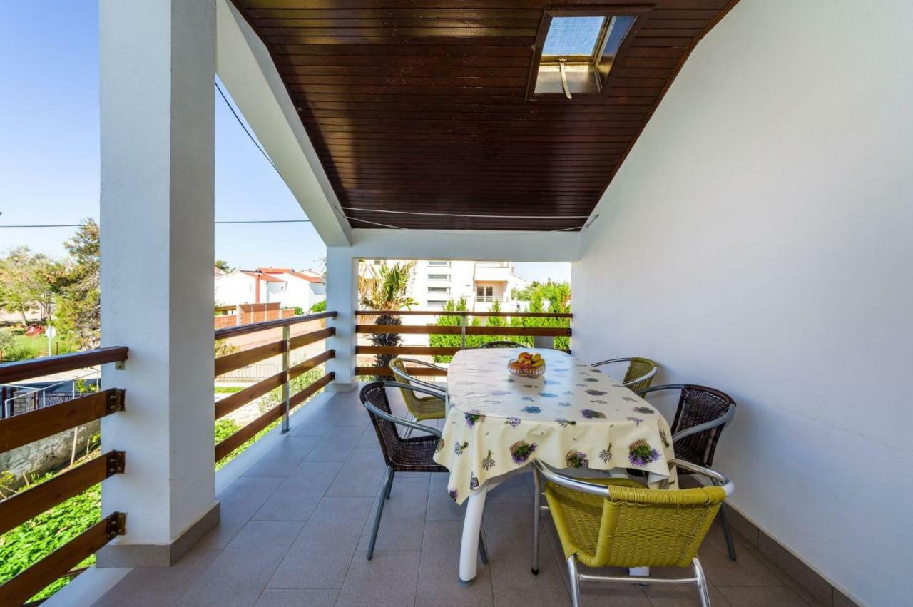 Apartment Matkos - With Garden And Terrace Nin Bagian luar foto